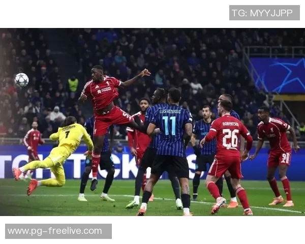 欧联杯巴萨大胜利物浦红牌争议引发全场热议与讨论