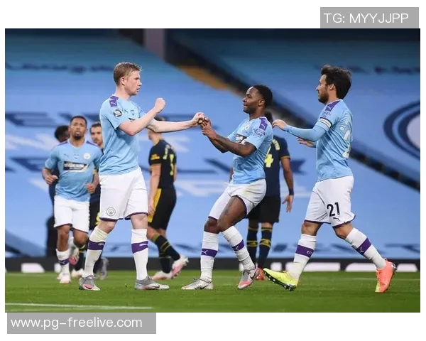 英超焦点战阿森纳与巴萨激战成平局全场观众热情高涨